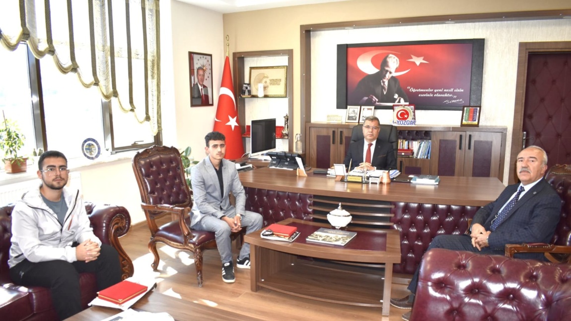 Yılın Kalfası ve Çırağı Öğrencilerimizden İl Müdürüne Ziyaret